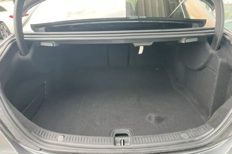 Mercedes-Benz E 300 din 2023 cu 25.968 km - oferta MER107067 - foto 8