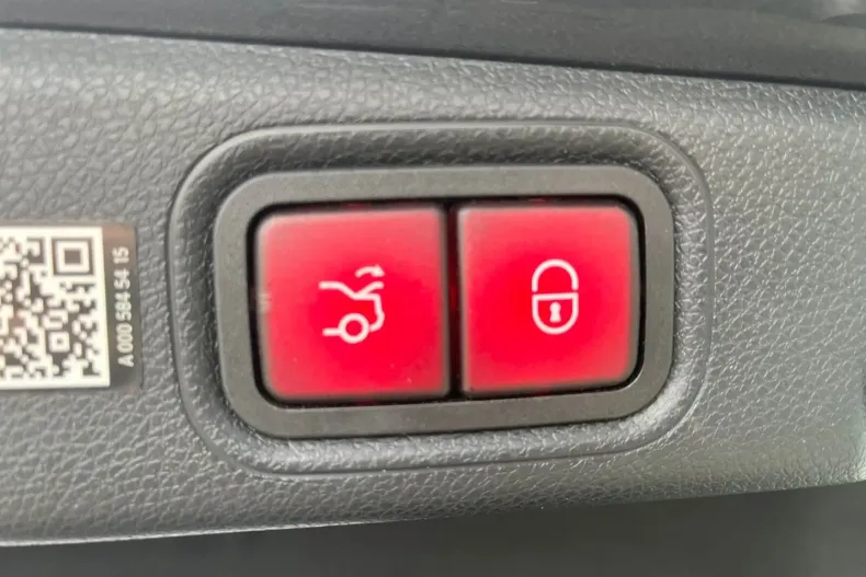 Mercedes-Benz E 300 din 2023 cu 25.968 km - oferta MER107067 - foto 9