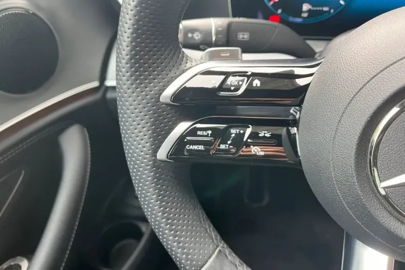 Mercedes-Benz E 300 din 2023 cu 25.968 km - oferta MER107067 - foto 15