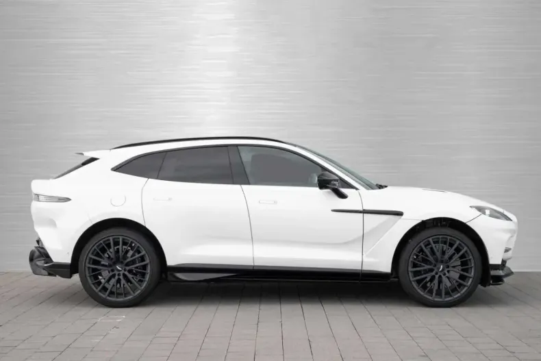 Aston Martin DBX din 2023 cu 23.990 km - oferta AST107071 - foto 4