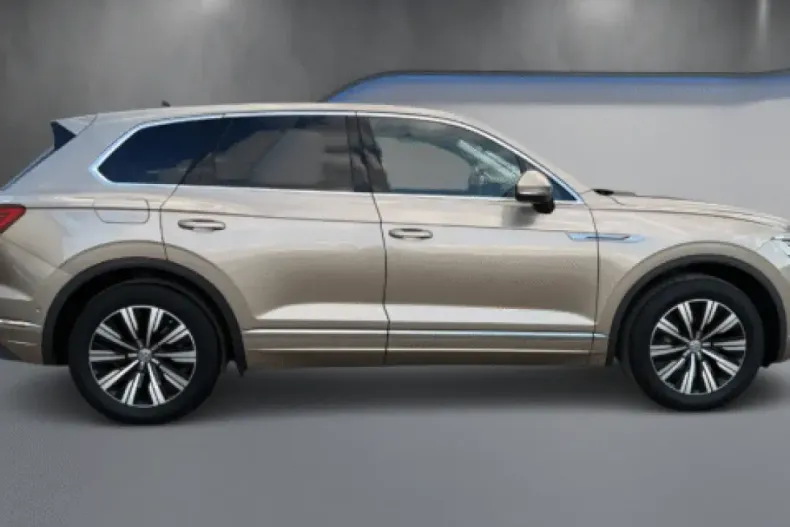 Volkswagen Touareg din 2025 cu 116.000 km - oferta VOL107081 - foto 4