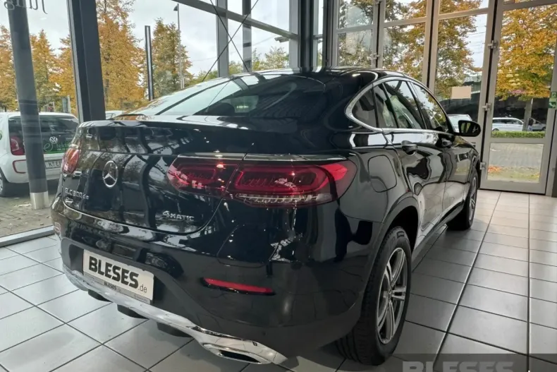 Mercedes-Benz GLC 300 din 2022 cu 78.700 km - oferta MER107084 - foto 4