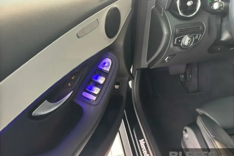 Mercedes-Benz GLC 300 din 2022 cu 78.700 km - oferta MER107084 - foto 13