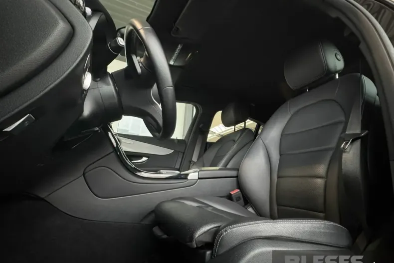 Mercedes-Benz GLC 300 din 2022 cu 78.700 km - oferta MER107084 - foto 14