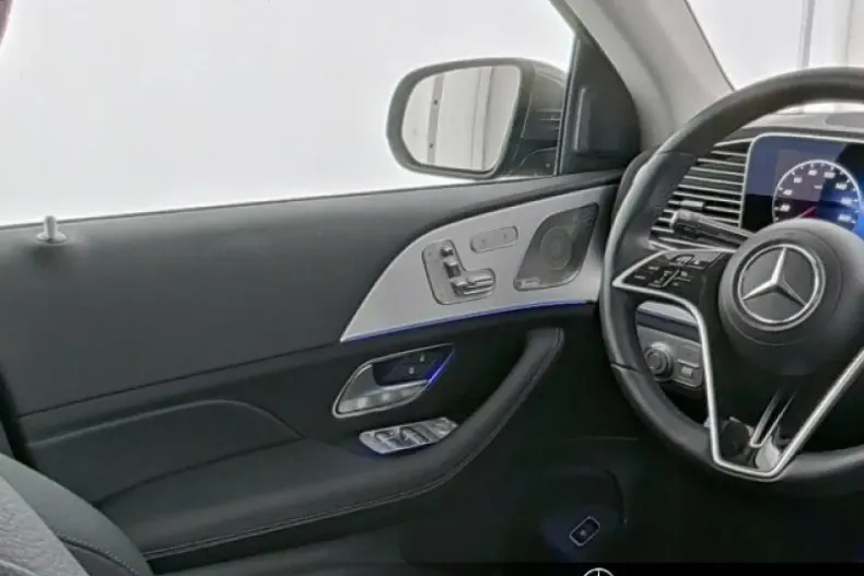 Mercedes-Benz GLE 300 din 2024 cu 22.673 km - oferta MER107094 - foto 8