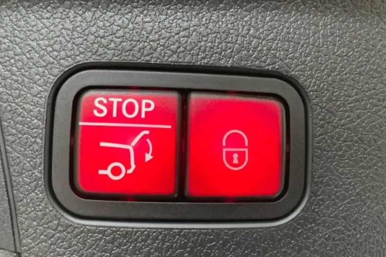 Mercedes-Benz GLE 450 din 2025 cu 19.800 km - oferta MER107099 - foto 17