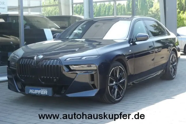 BMW i7 din 2023 cu 17.200 km - oferta BMW107102 - foto 1