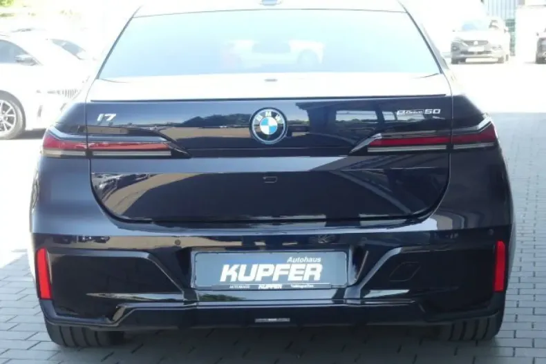 BMW i7 din 2023 cu 17.200 km - oferta BMW107102 - foto 5