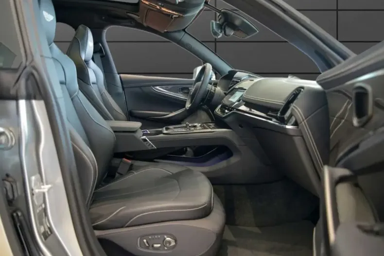 Aston Martin DBX din 2024 cu 6.490 km - oferta AST107105 - foto 12