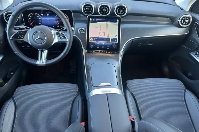 Mercedes-Benz GLC 200 din 2024 cu 14.237 km - oferta MER107107 - foto 9