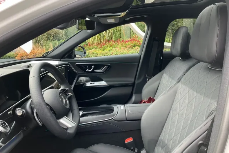 Mercedes-Benz E 400 din 2024 cu 43.000 km - oferta MER107109 - foto 11