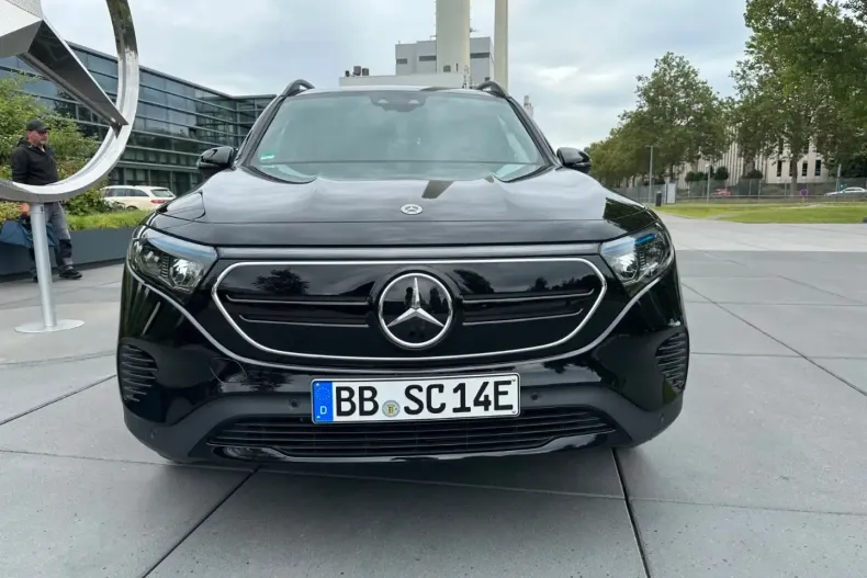 Mercedes-Benz EQB din 2023 cu 35.000 km - oferta MER107111 - foto 3