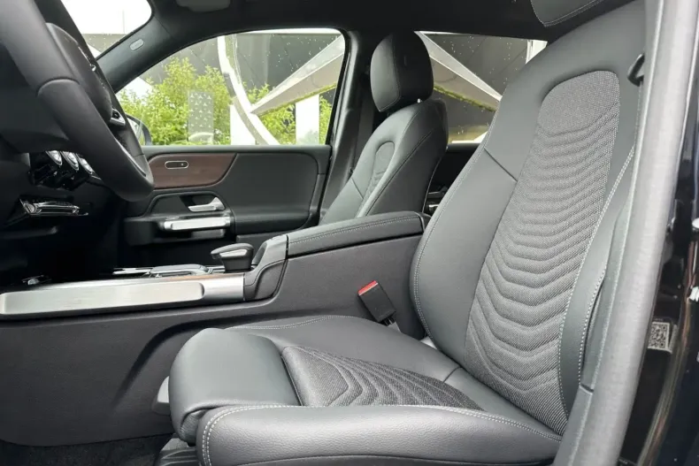 Mercedes-Benz EQB din 2023 cu 35.000 km - oferta MER107111 - foto 14