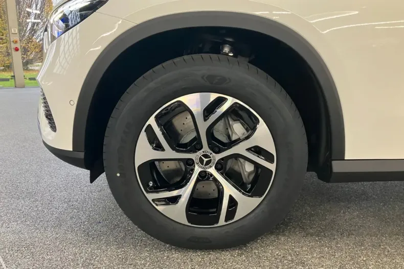 Mercedes-Benz GLC 300 din 2024 cu 20.000 km - oferta MER107121 - foto 8