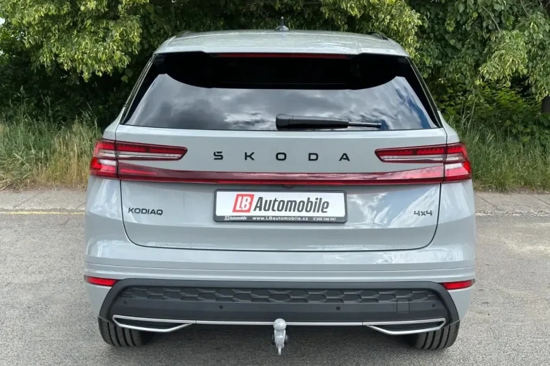 Skoda Kodiaq din 2024 cu 12.356 km - oferta SKO107125 - foto 6
