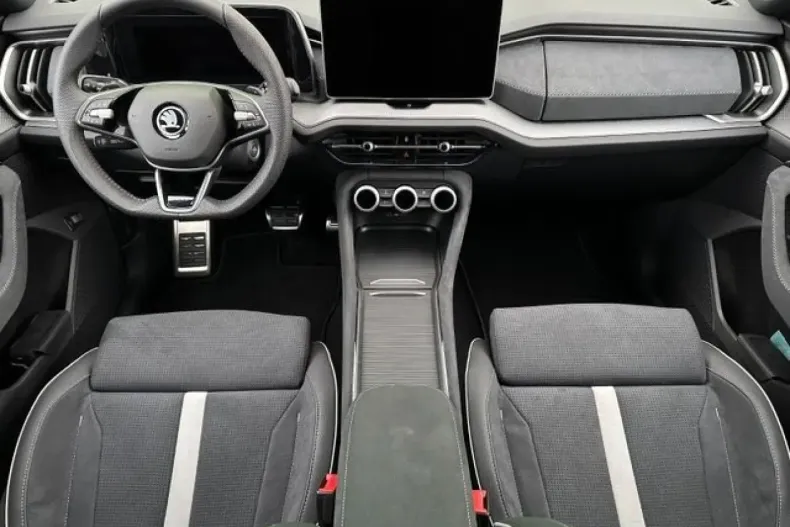 Skoda Kodiaq din 2024 cu 12.356 km - oferta SKO107125 - foto 24