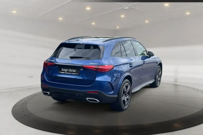 Mercedes-Benz GLC 400 din 2023 cu 9.700 km - oferta MER107131 - foto 4