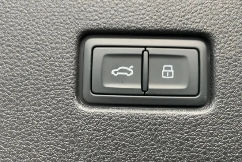 Audi Q8 din 2023 cu 59.822 km - oferta AUD107144 - foto 15