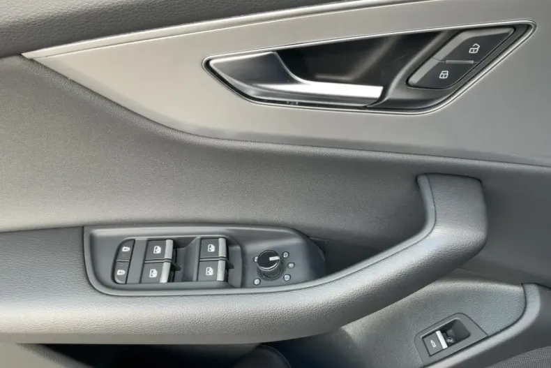 Audi Q8 din 2023 cu 59.822 km - oferta AUD107144 - foto 16