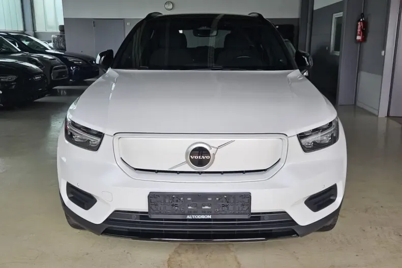 Volvo XC40 din 2022 cu 49.500 km - oferta VOL107146 - foto 2