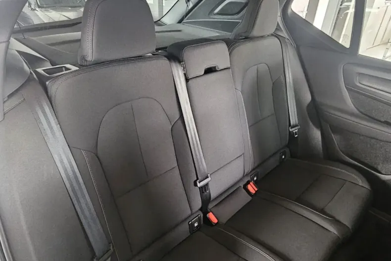 Volvo XC40 din 2022 cu 49.500 km - oferta VOL107146 - foto 16