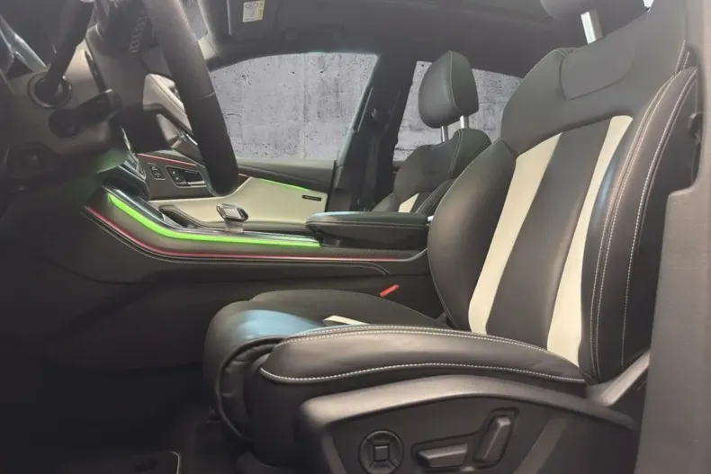 Audi Q8 din 2024 cu 21.600 km - oferta AUD107147 - foto 7