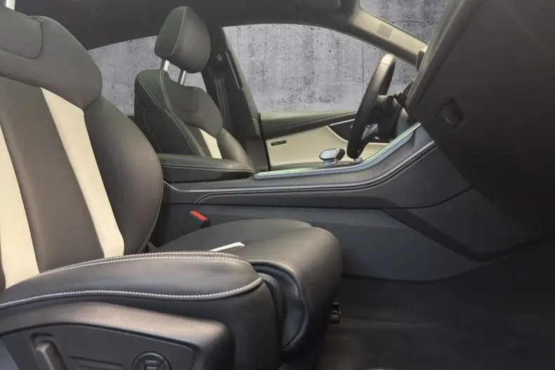 Audi Q8 din 2024 cu 21.600 km - oferta AUD107147 - foto 8