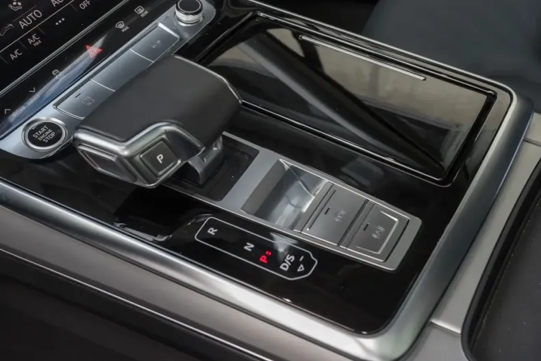 Audi Q7 din 2023 cu 52.086 km - oferta AUD107149 - foto 9