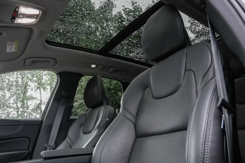 Volvo XC60 din 2024 cu 26.350 km - oferta VOL107151 - foto 10