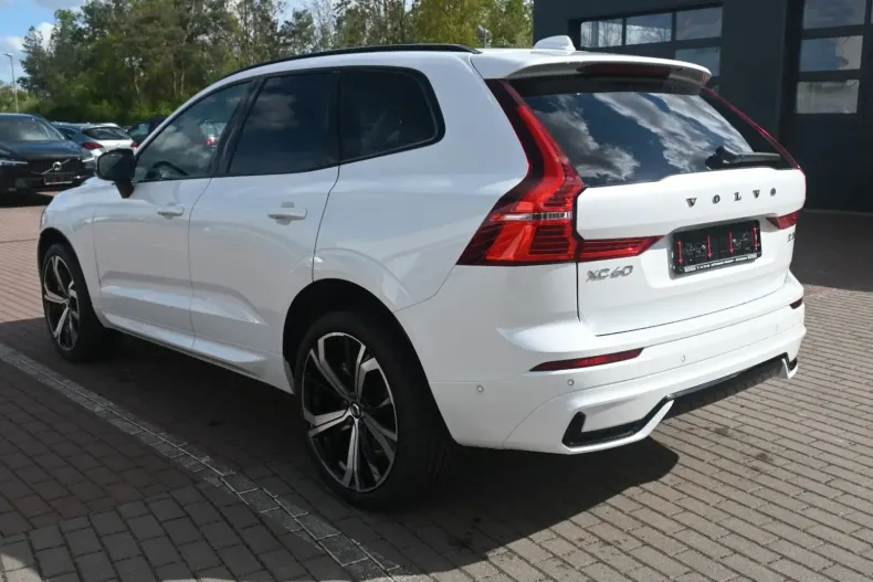 Volvo XC60 din 2024 cu 21.000 km - oferta VOL107152 - foto 4