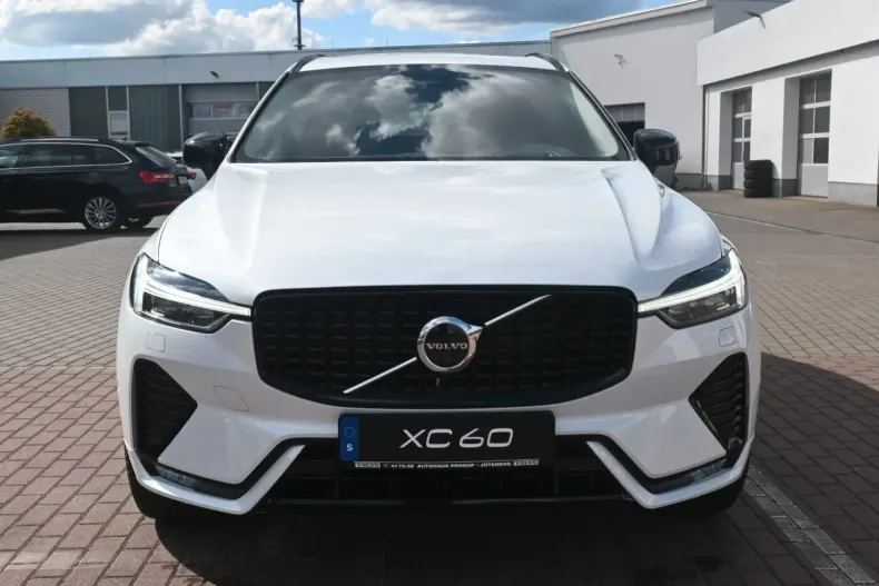 Volvo XC60 din 2024 cu 21.000 km - oferta VOL107152 - foto 8