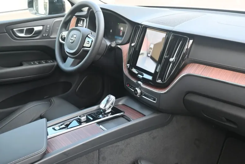 Volvo XC60 din 2024 cu 21.000 km - oferta VOL107152 - foto 13