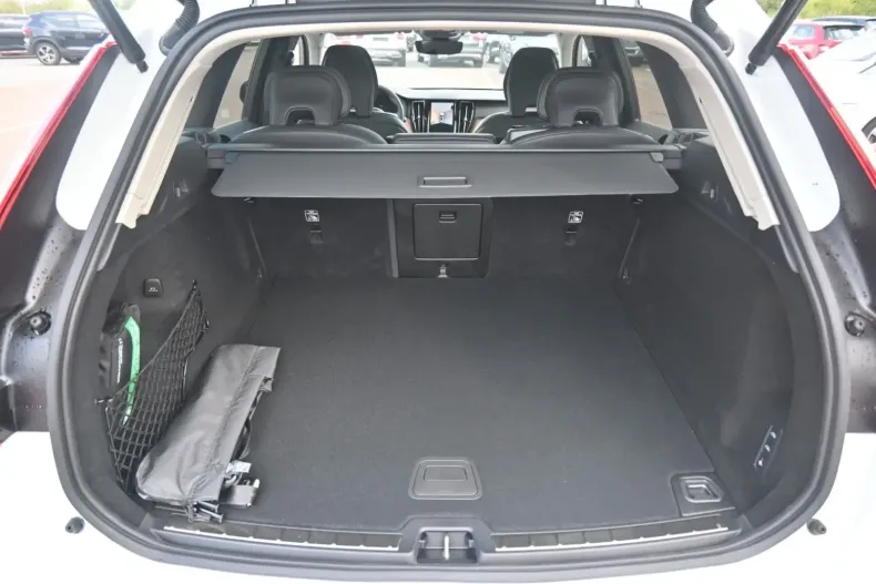 Volvo XC60 din 2024 cu 21.000 km - oferta VOL107152 - foto 16