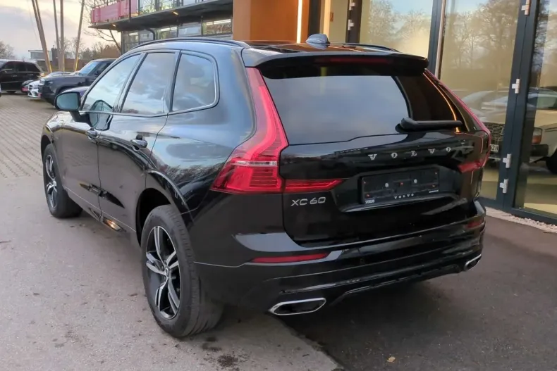 Volvo XC60 din 2021 cu 56.700 km - oferta VOL107153 - foto 4
