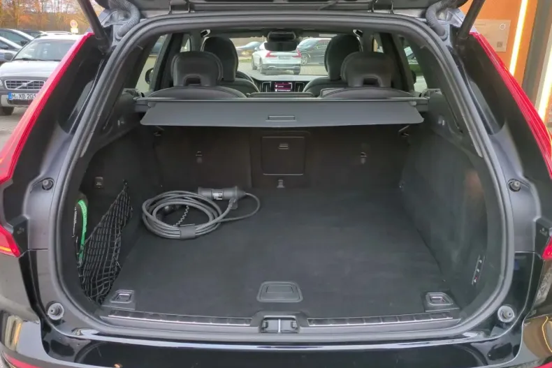 Volvo XC60 din 2021 cu 56.700 km - oferta VOL107153 - foto 5