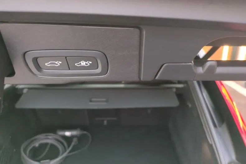 Volvo XC60 din 2021 cu 56.700 km - oferta VOL107153 - foto 7