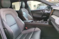 Volvo XC60 din 2021 cu 56.700 km - oferta VOL107153 - foto 11