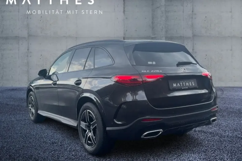 Mercedes-Benz GLC 220 din 2025 cu 3.330 km - oferta MER107157 - foto 4