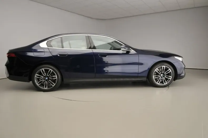 BMW 520 din 2024 cu 13.000 km - oferta BMW107202 - foto 4