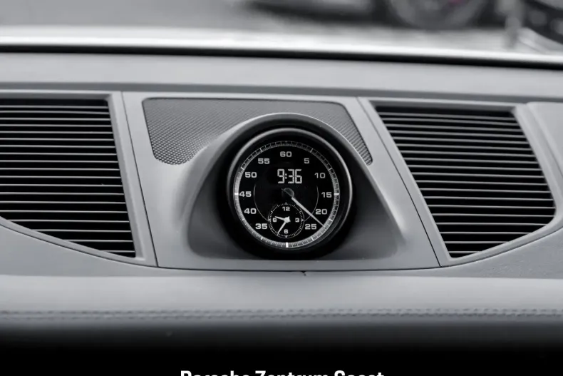 Porsche Macan din 2024 cu 18.200 km - oferta POR107243 - foto 9