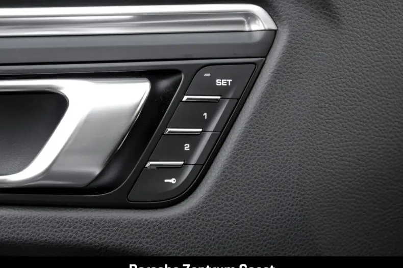 Porsche Macan din 2024 cu 18.200 km - oferta POR107243 - foto 13