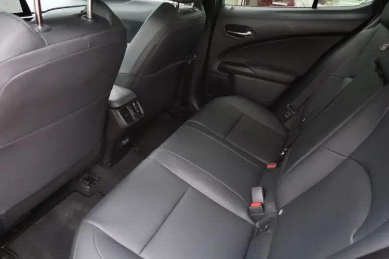 Lexus UX din 2024 cu 8.000 km - oferta LEX107248 - foto 14