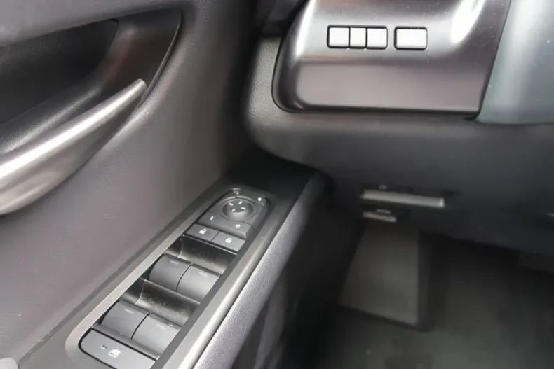 Lexus UX din 2024 cu 8.000 km - oferta LEX107248 - foto 18