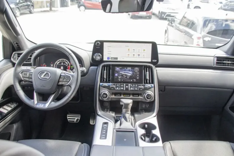 Lexus LX 600 din 2024 cu 14.800 km - oferta LEX107249 - foto 22