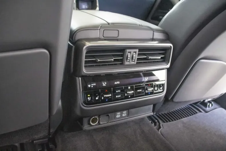 Lexus LX 600 din 2024 cu 14.800 km - oferta LEX107249 - foto 29