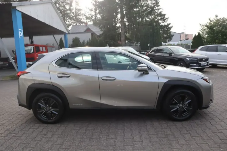 Lexus UX din 2022 cu 15.481 km - oferta LEX107251 - foto 6