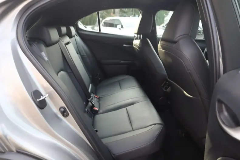 Lexus UX din 2022 cu 15.481 km - oferta LEX107251 - foto 15