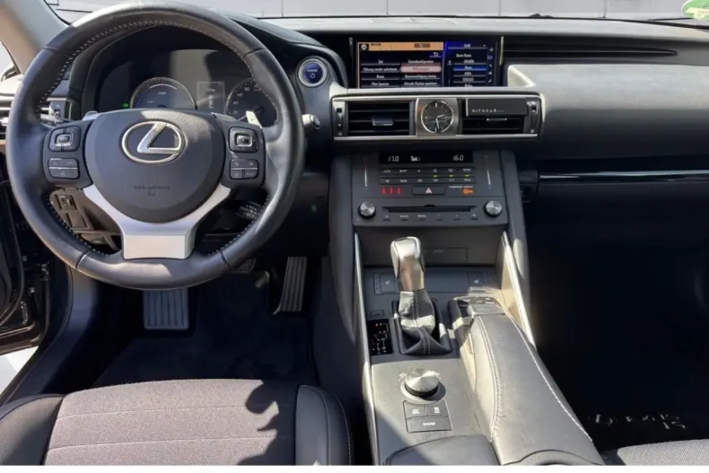 Lexus IS 300 din 2020 cu 44.500 km - oferta LEX107253 - foto 9