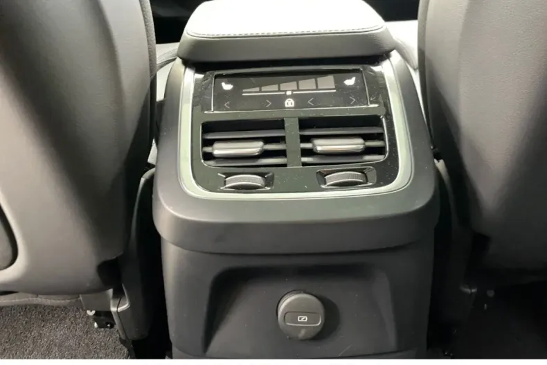 Volvo XC90 din 2024 cu 16.395 km - oferta VOL107256 - foto 18