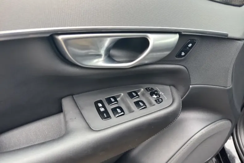 Volvo XC90 din 2024 cu 31.122 km - oferta VOL107258 - foto 11